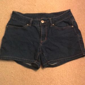Faded Glory Shorts in a Size 8